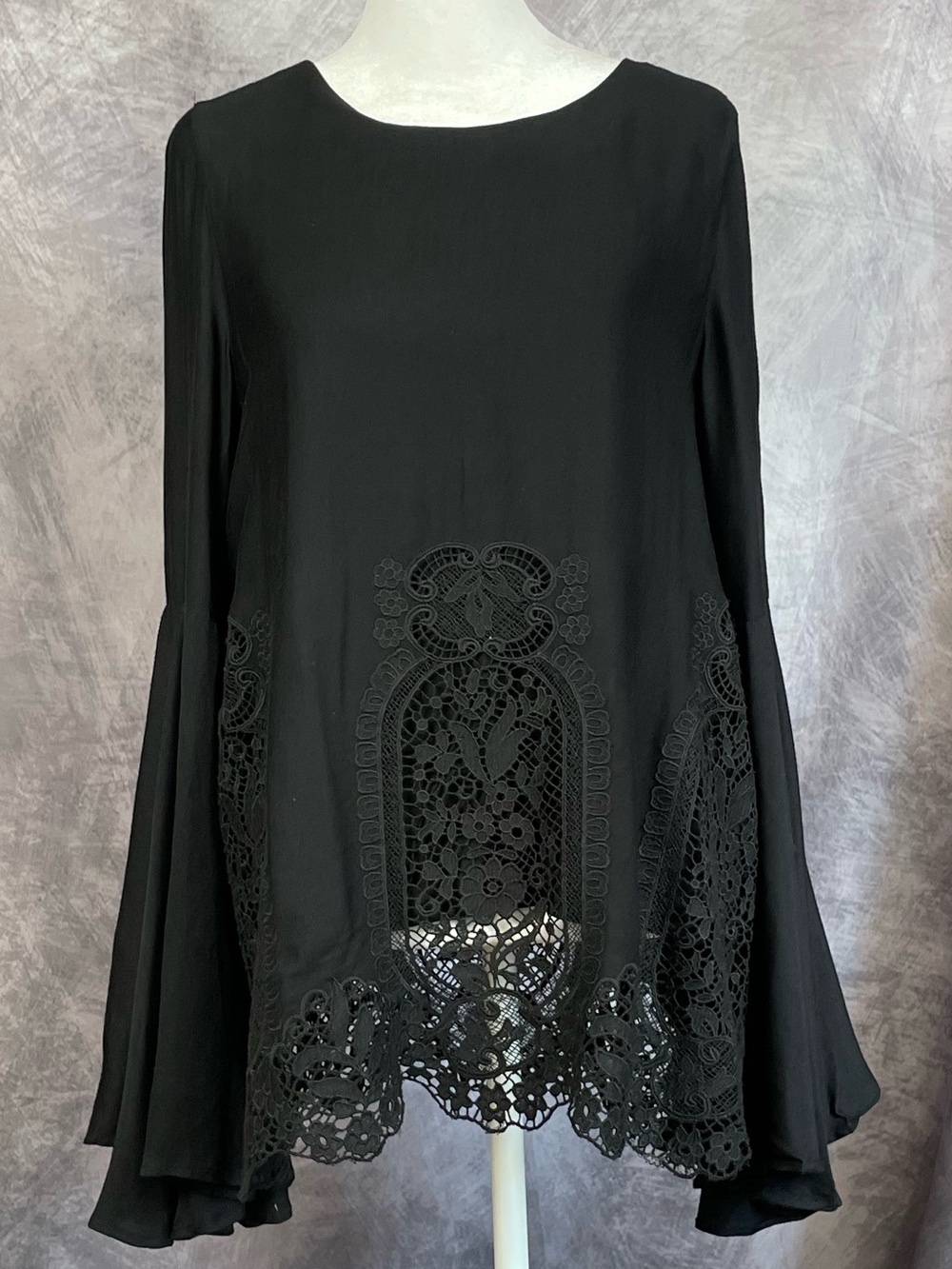 The Jetset Diaries Black Lace-Hem Bell Sleeve Blouse size Small